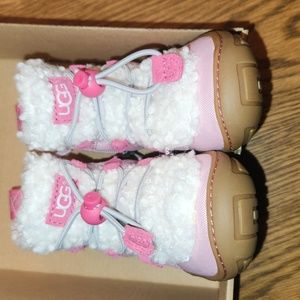 New girls Ugg winter boots